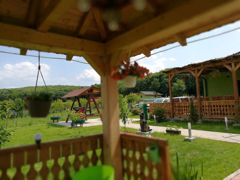 Agropensiunea Valea Fagilor Luncavita Exterior photo